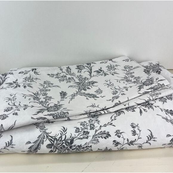 IKEA Duvet Cover and Cases Alvine Kvist White Gray Floral King Size 99w x 82l - Picture 1 of 4